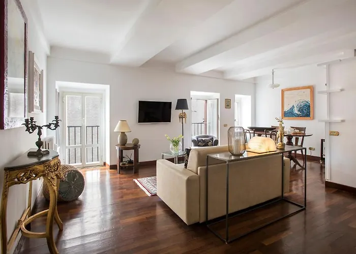 The Pantheon View In The Heart Of Apartment *