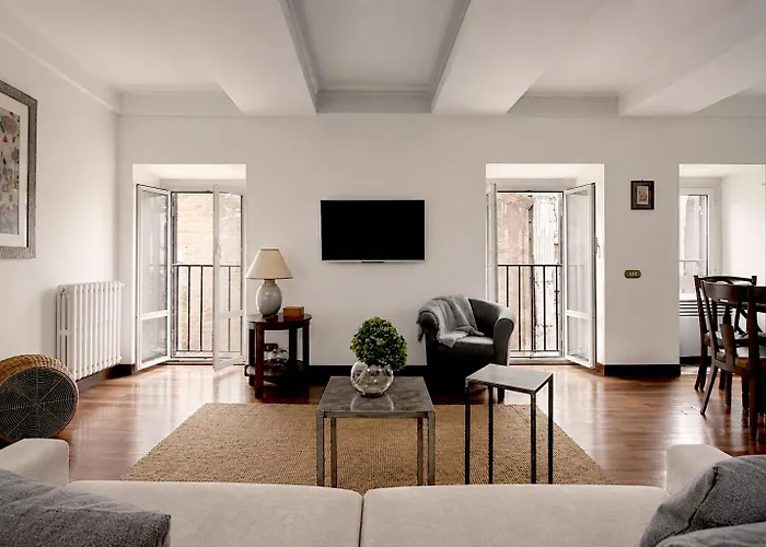 The Pantheon View In The Heart Of Apartment *